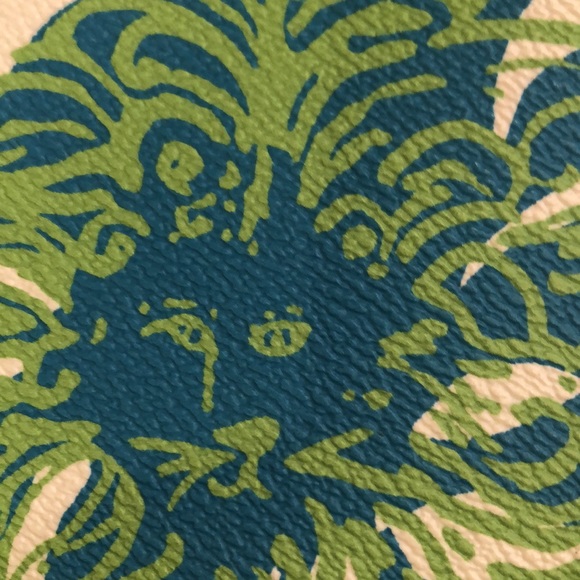 Lilly Pulitzer tablet case - Picture 7 of 7